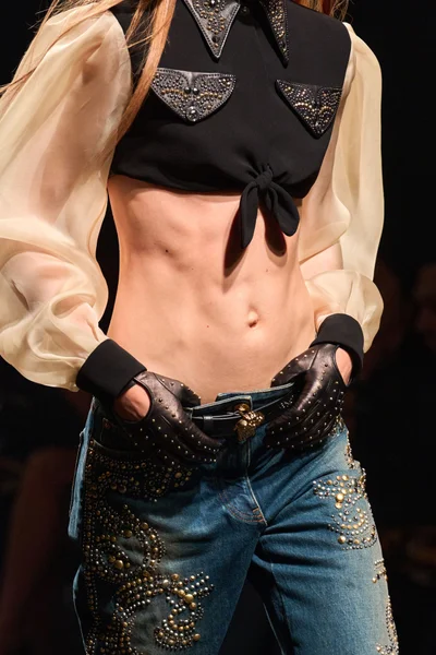Look 35